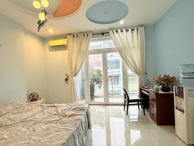 Bán nhà mặt tiền bến bình đông ngang 5.5m chỉ 10 tỷ 1