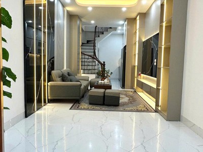 Bán nhà tân mai trước nhà rộng 3m lô góc 2 thoáng ngõ thông 38m2 giá 7.6 tỷ 2
