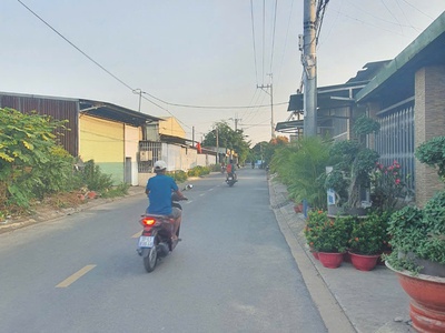 Chính chủ cho thuê MBKD mặt hồ hoàng càu 6312
