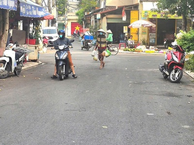 Chính chủ cho thuê MBKD mặt hồ hoàng càu 6289