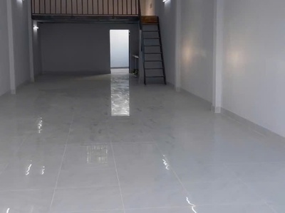 Chính chủ cho thuê MBKD mặt hồ hoàng càu 6195