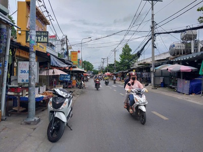 Nhà 232m2 , mạt tiền , gần nguyễn ành thủ, hiệp thành, q12. 0