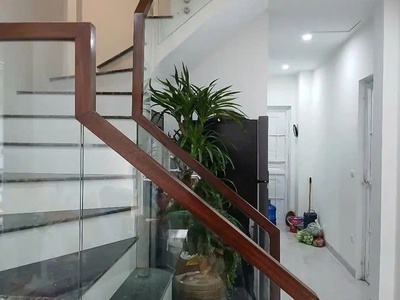 Chính chủ cho thuê MBKD mặt hồ hoàng càu 5835