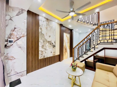 Chính chủ cho thuê MBKD mặt hồ hoàng càu 6085
