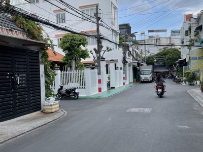 Bán nhà lô góc 2 mặt tiền   Huỳnh Văn Nghệ -Tân Bình   2 Tầng - 70M2  Chỉ 8.8 Tỷ 0