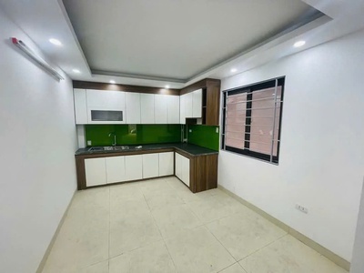 Bán nhà Tứ Hiệp, 42m2 x 5 tầng, mặt tiền 4.2m giá 5.4 tỷ 0