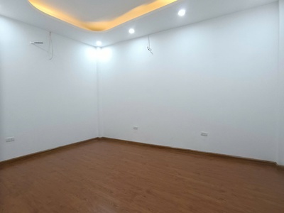 Bán nhà Tứ Hiệp, 42m2 x 5 tầng, mặt tiền 4.2m giá 5.4 tỷ 2
