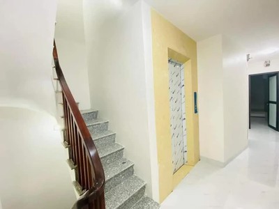 Bán tòa cc mi ni nguyễn lương bằng 70m2. 7 tầng. mặt tiền 5.9m. giá  14.5 tỷ đống đa hà nội 2