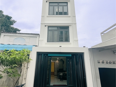 Bán nhà 5 tầng, 6pn   hxh quang trung   sát chợ hạnh thông tây, chỉ 7.48 tỷ 0