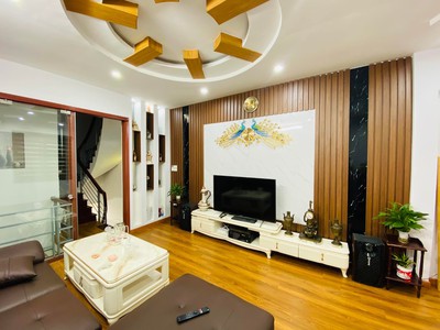 Căn nhà cuối cùng tại tư đình, ngay đường dẫn cầu trần hưng đạo 57m2 x 3 tầng giá 7,7 tỷ. 2