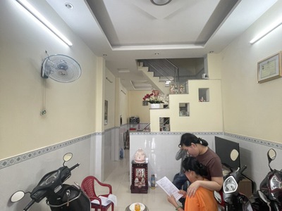 Nhà phố 2 tầng cách nguyễn thị thập 400m, đường 10m, 40.7m  - nhỉnh 8 tỷ 1