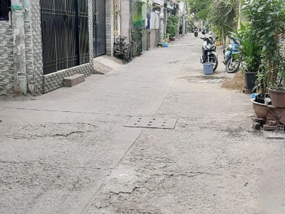 Nhà cấp 4  4 18m/nở hậu  hxh sát đường âu dương lân p3q8 2