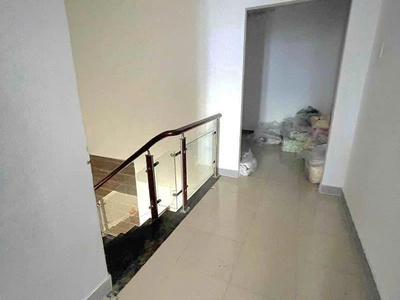 Bán nhà  lạc long quân - 5x19m2 - hxh vf3 - 2 tầng mới 4