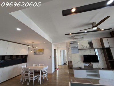 Bán nhà quận 7 lý phục man - ô tô đổ cửa - nhỉnh 5 tỷ - ngang 4m - phường bình thuận 0