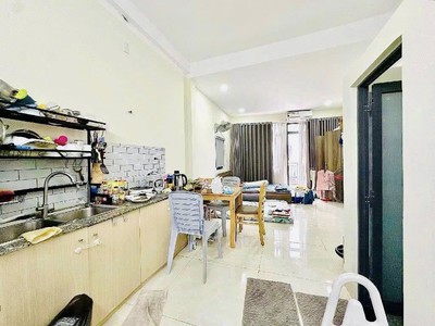 Chdv mặt tiền giá tốt   5 tầng - vị trí trung tâm   khai thác ngay   sổ riêng 1
