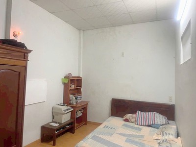 Bán nhà 2 tầng đương 2 ô tô gần nhà thờ ba làng gần biển vĩnh hoà 3