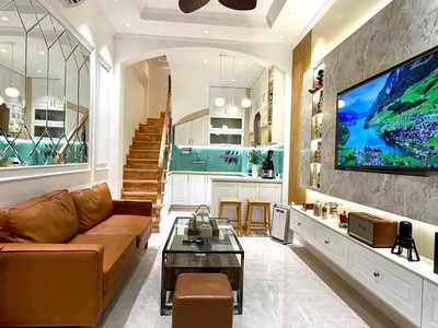 Trung tâm quận thanh xuân - hàng xóm royal city - gần phố - 10m ra oto - ngõ đẹp - nhà đẹp long lanh 0