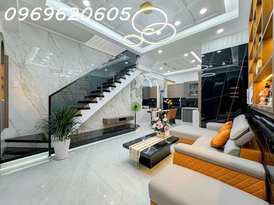 Bán nhà quận 7 lý phục man - ô tô đổ cửa - nhỉnh 5 tỷ - ngang 4m - phường bình thuận 2