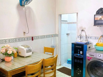 Nhà giá rẻ linh tây thủ đức  1 trệt 1 lầu  gần phạm văn đồng  chỉ 2.7 tỷ  sổ riêng 1