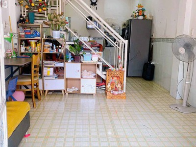 Nhà giá rẻ linh tây thủ đức  1 trệt 1 lầu  gần phạm văn đồng  chỉ 2.7 tỷ  sổ riêng 2