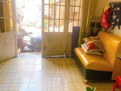 Nhà giá rẻ linh tây thủ đức  1 trệt 1 lầu  gần phạm văn đồng  chỉ 2.7 tỷ  sổ riêng 3