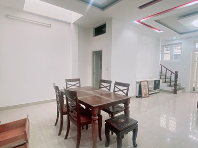 Bán nhà 2 tầng, 68m , 2pn, q.2, tphcm,  6.3 tỷ, sổ hồng 2
