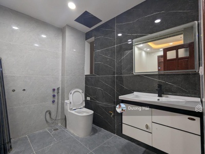 Bán nhà mặt phố quận cầu giấy 190m2 - 9 tầng - thang máy dòng tiền ổn định 2tỷ6/năm hai thoáng 3