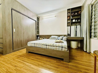 Bán nhà hoàng hoa thám 45m2. 4 tầng. mặt tiền 5m. giá 9.3 tỷ ba đình hà nội 2
