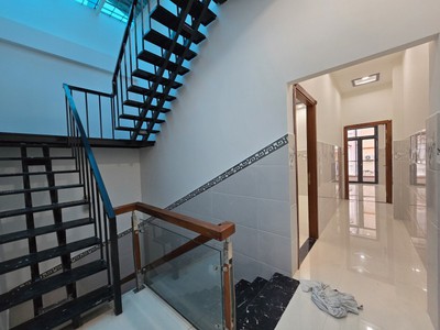Bán nhà mặt tiền ngay lâm văn bền, bình thuận, quận 7, 113m2  5.1x22  4 tầng, 16.5 tỷ 2