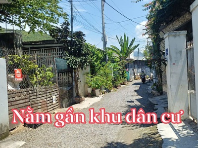 Cần tiền bán gấp lô đất diện tích: hơn 1000m  ngang 20m 2