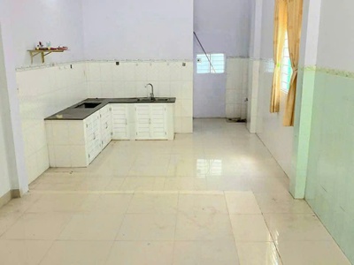 Bán nhà mặt tiền cạnh biển phường bắc nha trang.  đường 3 xe hơi 3