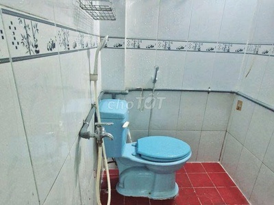 Cho thuê nhà 1 trệt 1 gác, 98m2, 2pn giá tốt hxh thông- đường bùi đình túy, p.12, q.bình thạnh 3
