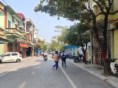 Bán nhà 3 tầng siêu đẹp   trung tâm phủ lýgần trường cấp 1 trần quốc toản 0