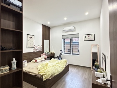 Bán nhà -phố tôn đức thắng-nhà dân  xây 4tầng -dt57m2   giá chỉ,12.9 tỷ 2