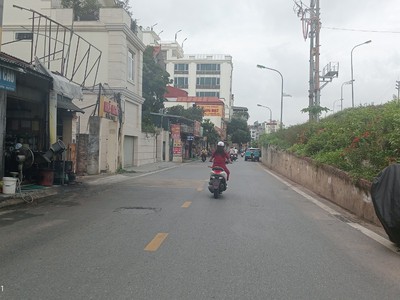  bán đất đẹp ngọc thụy   thế đất vượng khí   329m , mặt tiền 16m   giá 48 tỷ 500 triệu    0