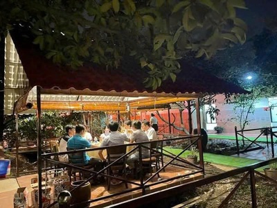 Cần sang quán sân vườn   3 phòng vip, 12 chòi riêng 0