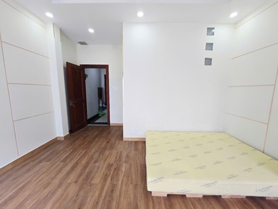 Cho thuê phòng có ban công nhà mới 100 - tân bình   full nội thất   giờ giấc tự do 1