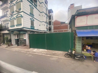 Mặt phố ngọc thụy 43 tỷ 310m mặt tiền 10m,sổ vuông,long biên 0