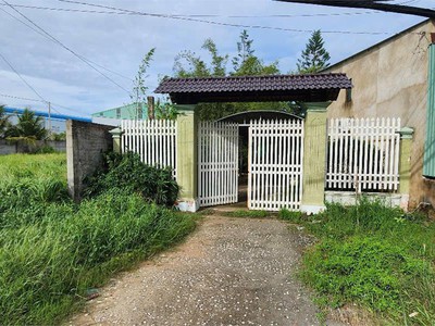 Mặt bằng kinh doanh cafe/quán ăn sân vườn, dt: 2400m2, mặt tiền dt826. 2