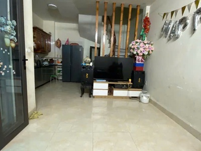 Siêu phẩm - dân xây - khung cột bê tông - ngõ thông - ô tô đỗ cổng- định công hạ 0