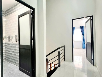 Nhà mới 1 trệt 1 lầu đường 4m 1 trục thẳng tân chánh hiệp 16 gần bệnh viện q12 5