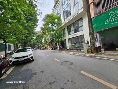 Mặt ngõ kinh doanh Đống Đa 60m2 x Mặt tiền 5M - Khu phân lô - Ô tô trong nhà. 0