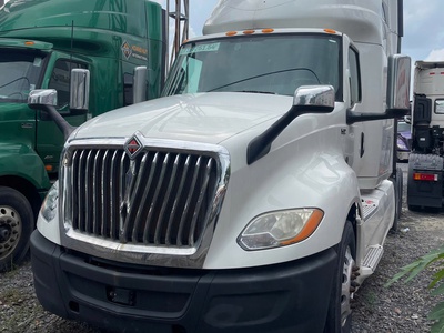 Bán Xe đầu kéo Mỹ International Maxxfore A26, Cummins X15 2018-2019 2