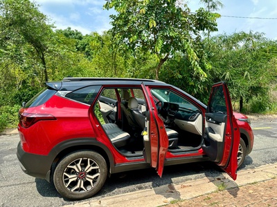 Kia Seltos premium 1.4 Turbo lướt như mới 2