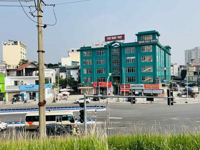 Bán nhà 4 tầng long biên, 158m, mặt tiền 5m, nở hậu, ôtô tránh, full thổ cư 0