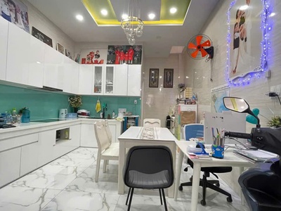 Ngộp  lạc long quân - 4x16m2 - hẻm 5m - 4 tầng mới bảy hiền 2