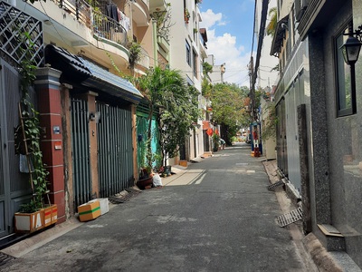 40m hxh - 4.1 tỷ - nguyễn thị định  q2  - 4 tầng 0