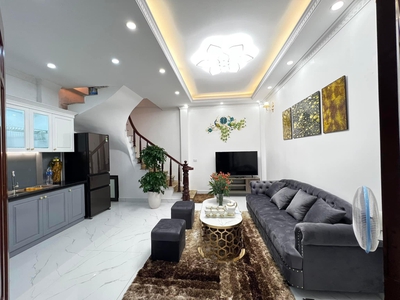 Bán căn nhà cuối cùng tại bồ đề, 38 m x4  tầng, 2 mặt thoáng, giá 5.35 tỷ chủ thiện chí 2