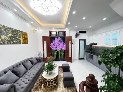 Bán căn nhà cuối cùng tại bồ đề, 38 m x4  tầng, 2 mặt thoáng, giá 5.35 tỷ chủ thiện chí 1
