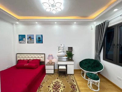 Bán căn nhà cuối cùng tại bồ đề, 38 m x4  tầng, 2 mặt thoáng, giá 5.35 tỷ chủ thiện chí 3